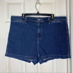 GAP 3” Inseam Khaki Jean Shorts Plus Size 20